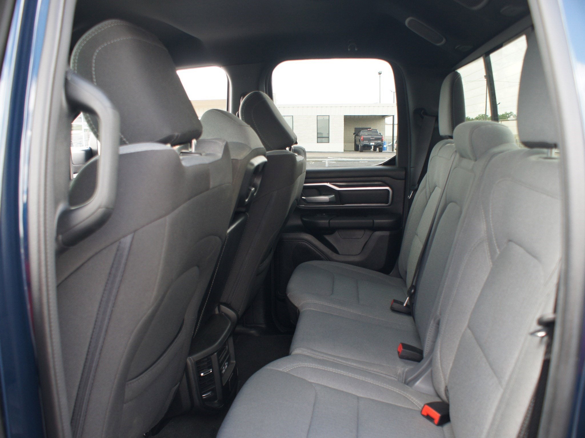 2024 RAM 1500 Big Horn Quad Cab 4x2 6'4" Box