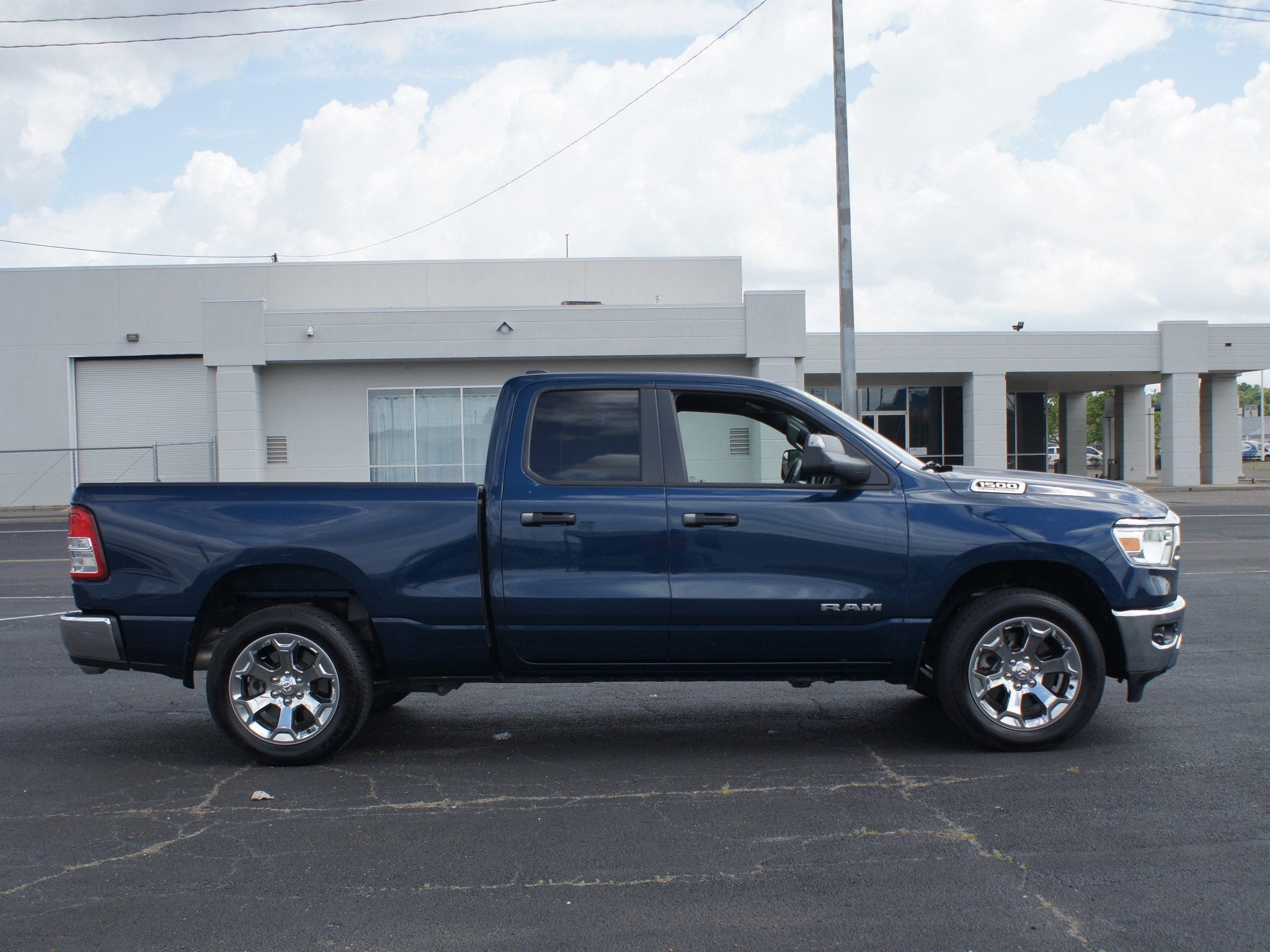 2024 RAM 1500 Big Horn Quad Cab 4x2 6'4" Box