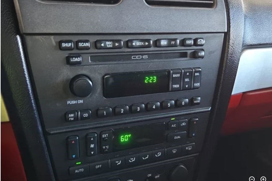 2003 Ford Thunderbird Deluxe