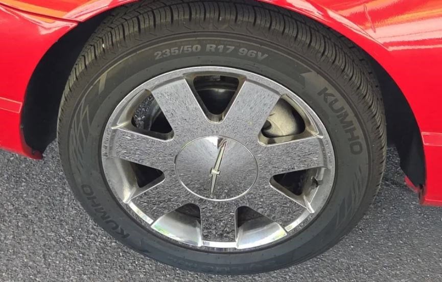 2003 Ford Thunderbird Deluxe