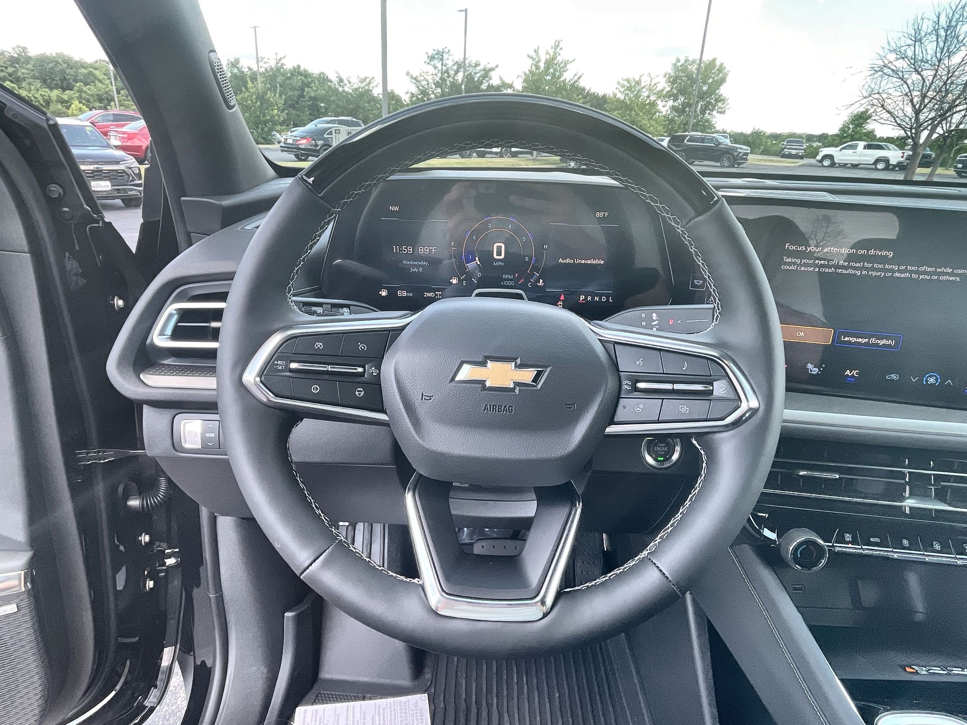 2025 Chevrolet Traverse LT