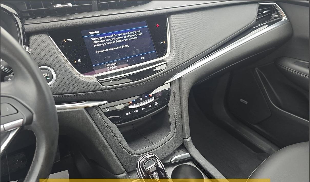 2024 Cadillac XT6 Luxury