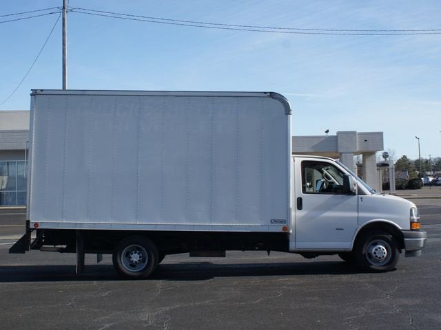 2022 Chevrolet Express Cutaway 3500 Work Van