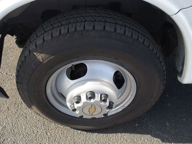 2022 Chevrolet Express Cutaway 3500 Work Van