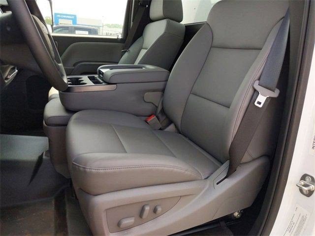 2022 Chevrolet Silverado 5500 HD Work Truck