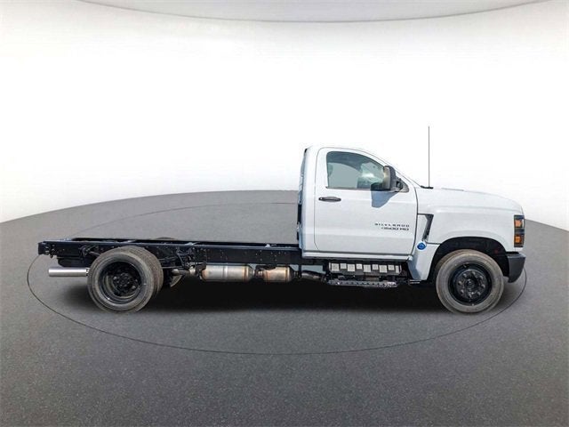 2024 Chevrolet Silverado 5500 HD Work Truck