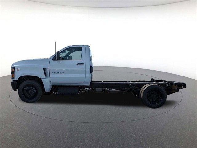 2024 Chevrolet Silverado 5500 HD Work Truck