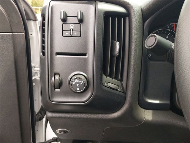 2022 Chevrolet Silverado 5500 HD Work Truck