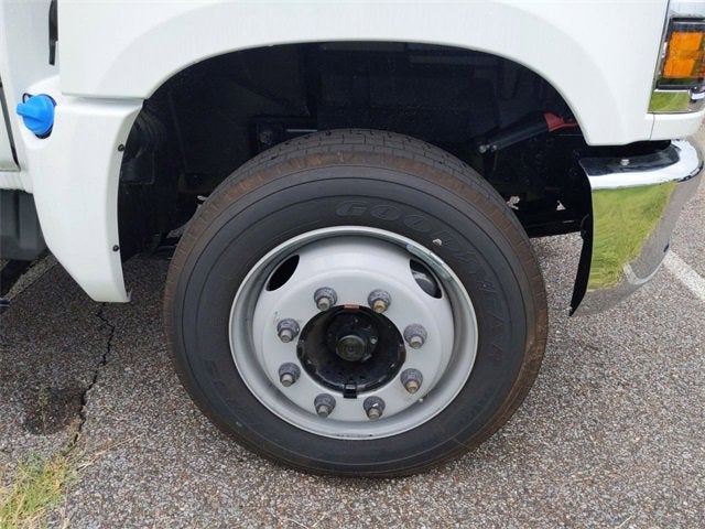 2022 Chevrolet Silverado 5500 HD Work Truck