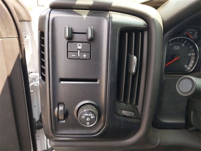 2022 Chevrolet Silverado 5500 HD Work Truck