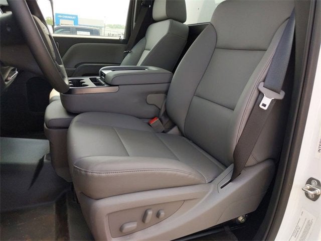 2022 Chevrolet Silverado 5500 HD Work Truck