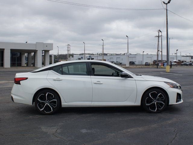 2023 Nissan Altima SR FWD