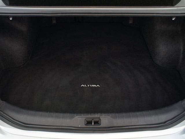 2023 Nissan Altima SR FWD