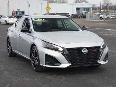 2023 Nissan Altima SR FWD