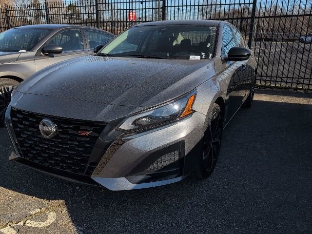 2025 Nissan Altima SR FWD