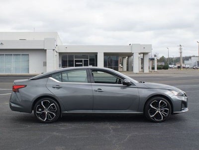 2025 Nissan Altima SR FWD