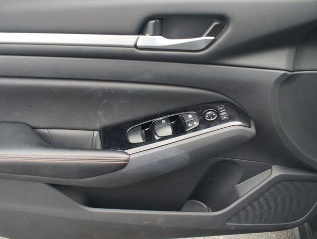 2025 Nissan Altima SR FWD