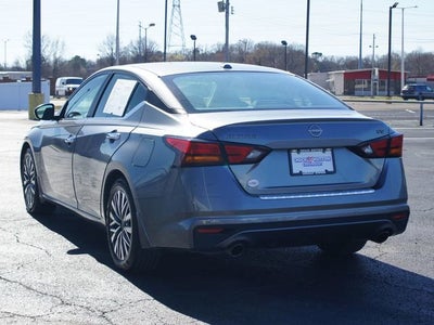 2023 Nissan Altima SV FWD