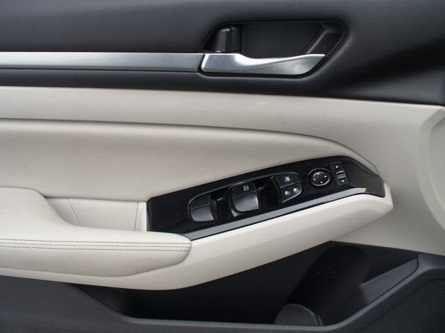 2023 Nissan Altima SV FWD