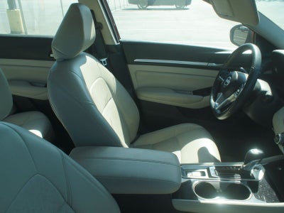 2024 Nissan Altima SL FWD
