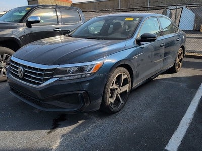 2022 Volkswagen Passat 2.0T R-Line