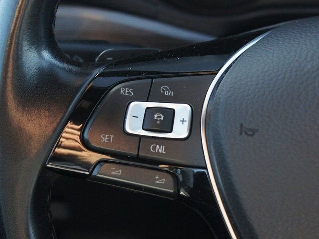 2022 Volkswagen Passat 2.0T R-Line