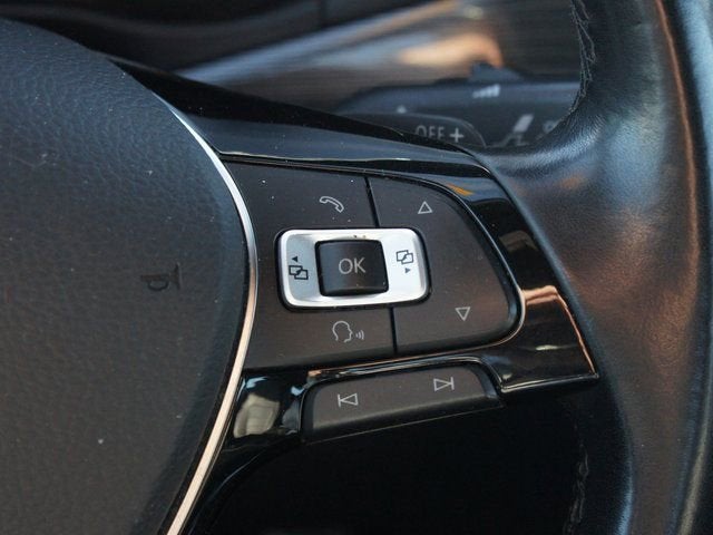 2022 Volkswagen Passat 2.0T R-Line