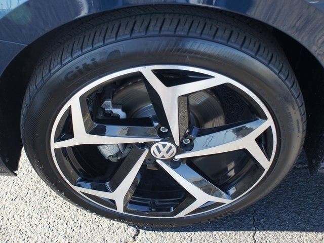 2022 Volkswagen Passat 2.0T R-Line