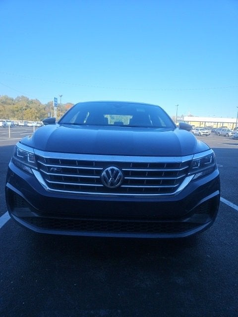 2022 Volkswagen Passat 2.0T R-Line