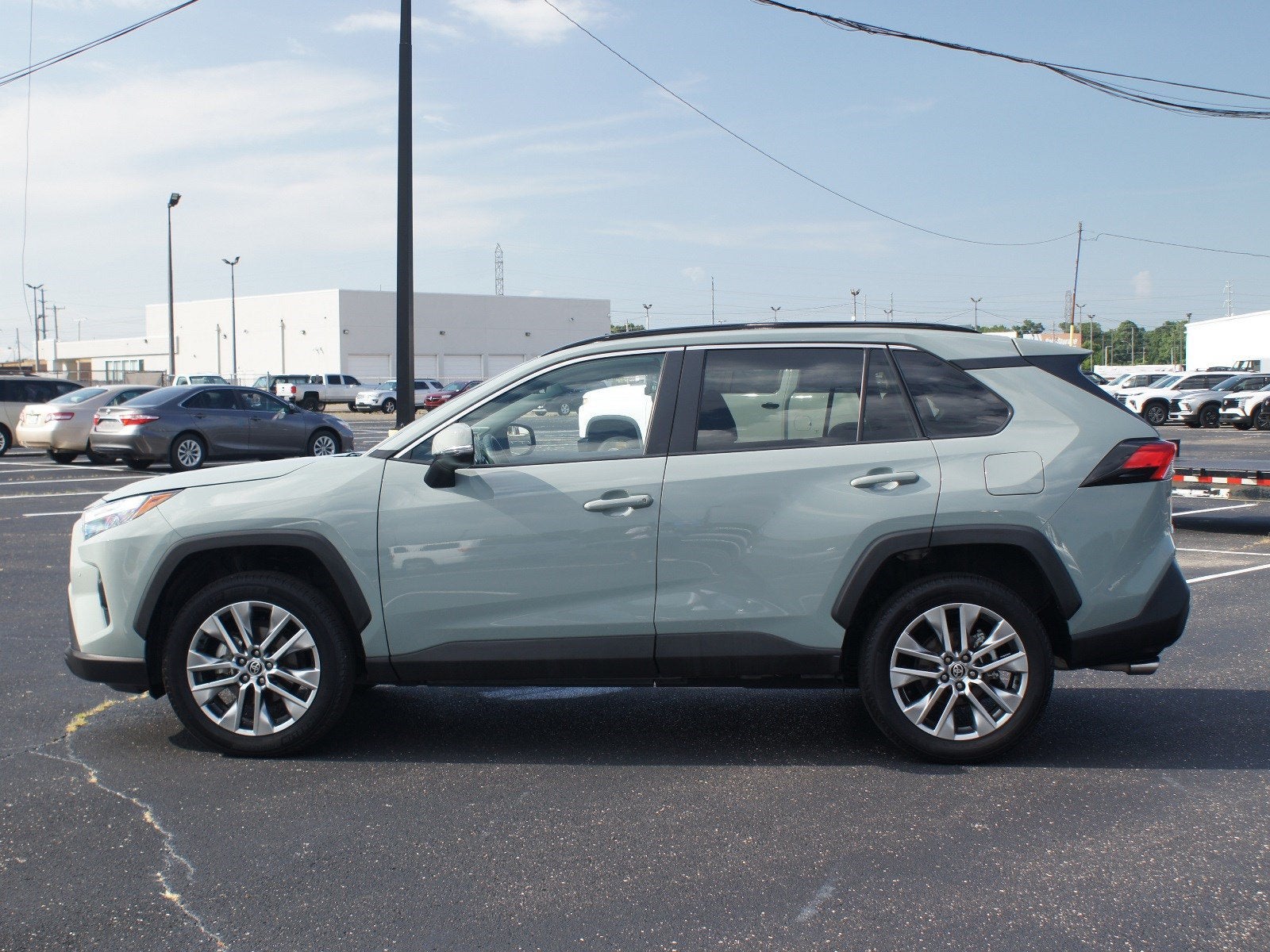 2022 Toyota RAV4 XLE Premium
