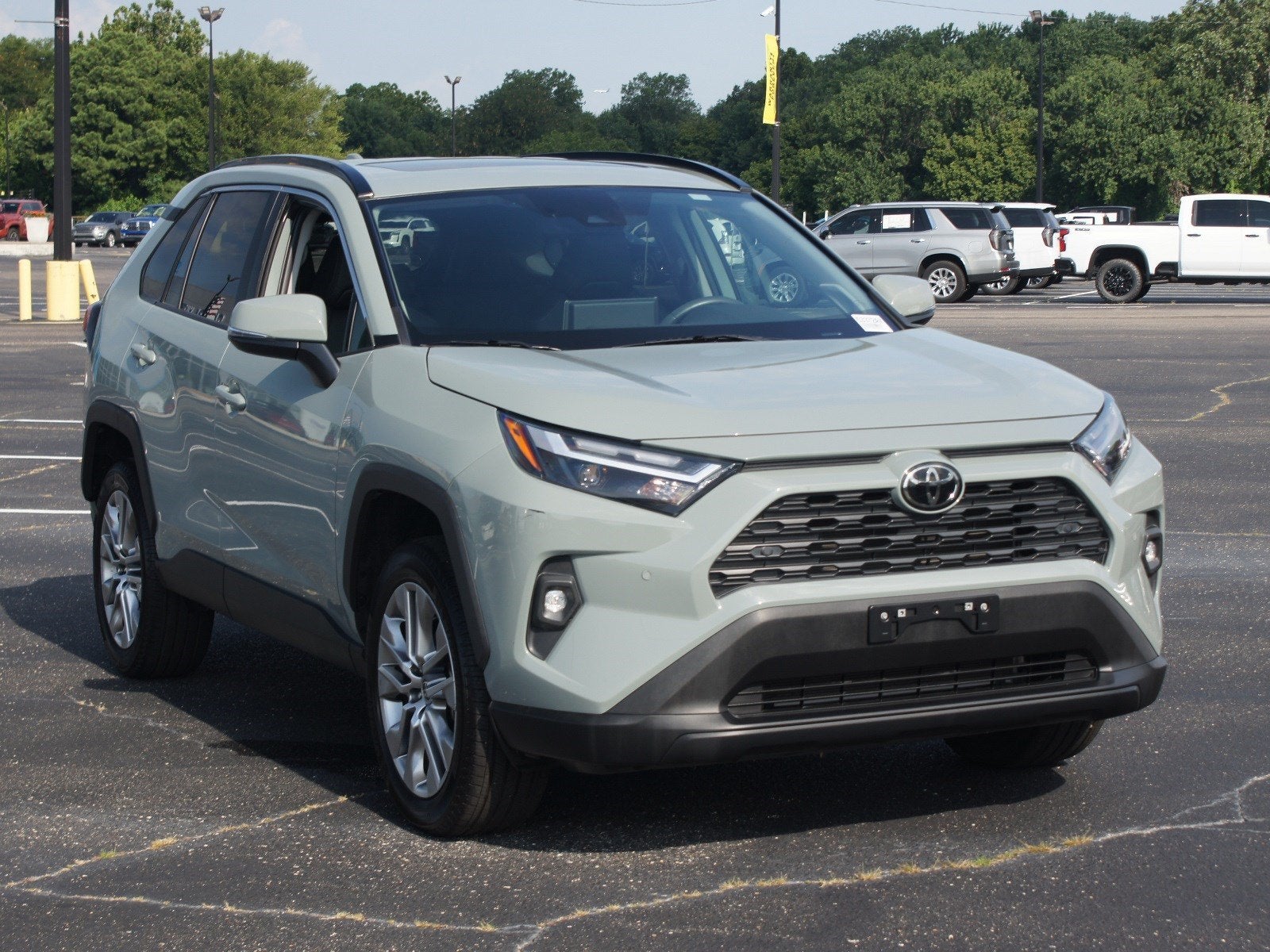 2022 Toyota RAV4 XLE Premium