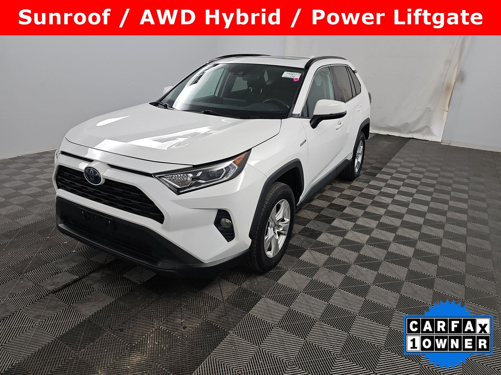 2020 Toyota RAV4 Hybrid XLE