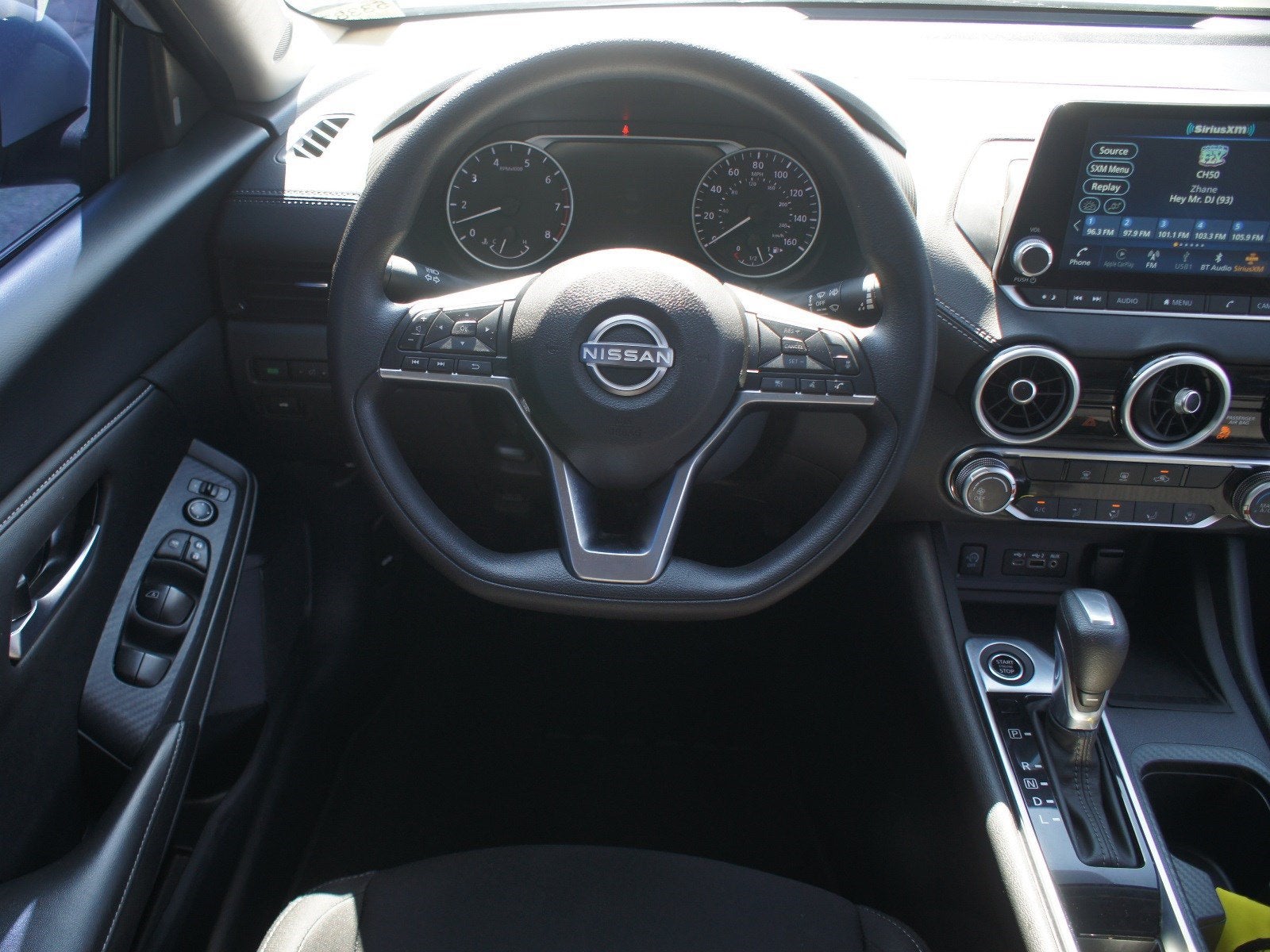 2024 Nissan Sentra SV Xtronic CVT
