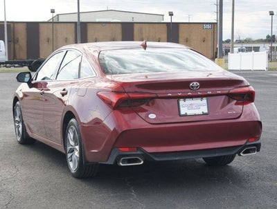 2019 Toyota Avalon XLE