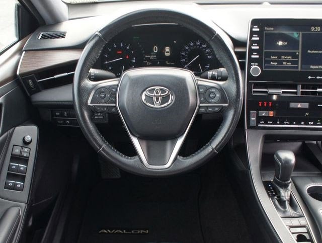 2019 Toyota Avalon XLE
