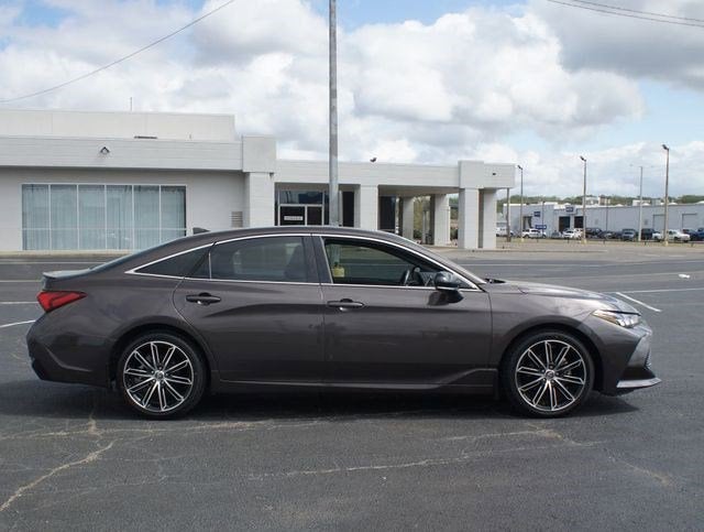 2019 Toyota Avalon XSE