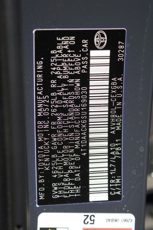 2025 Toyota Camry LE