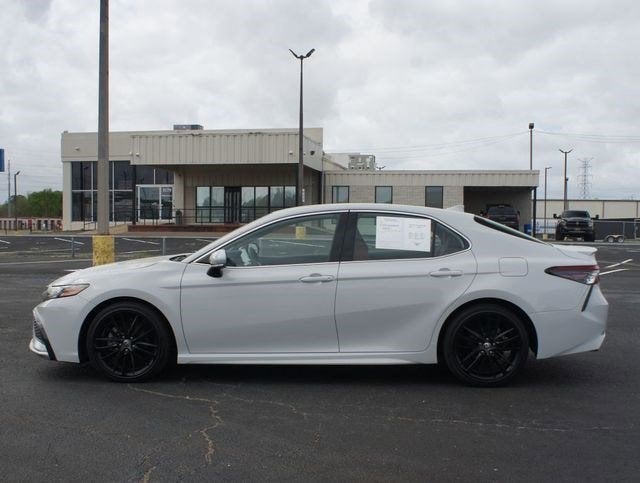 2022 Toyota Camry Hybrid XSE