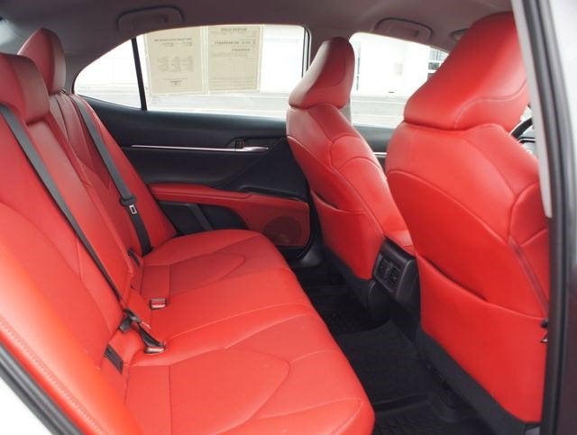 2022 Toyota Camry Hybrid XSE