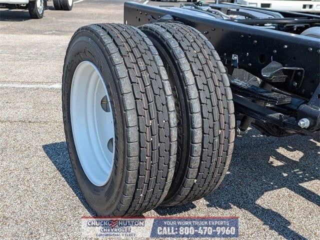 2025 Chevrolet Low Cab Forward 5500 XG NA