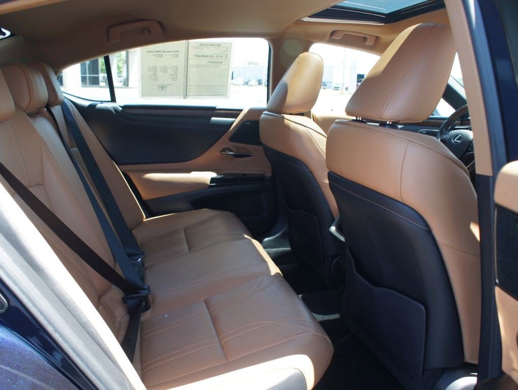 2022 Lexus ES ES 300h Luxury