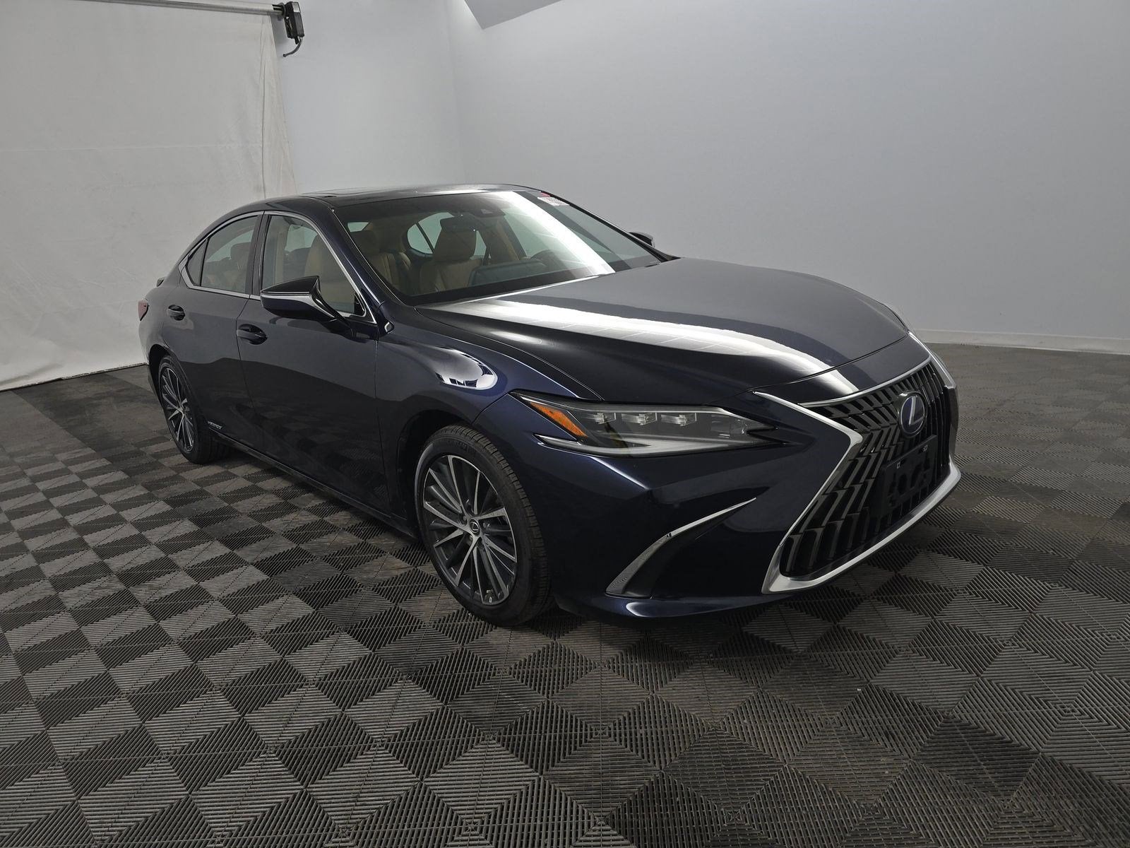 2022 Lexus ES ES 300h Luxury