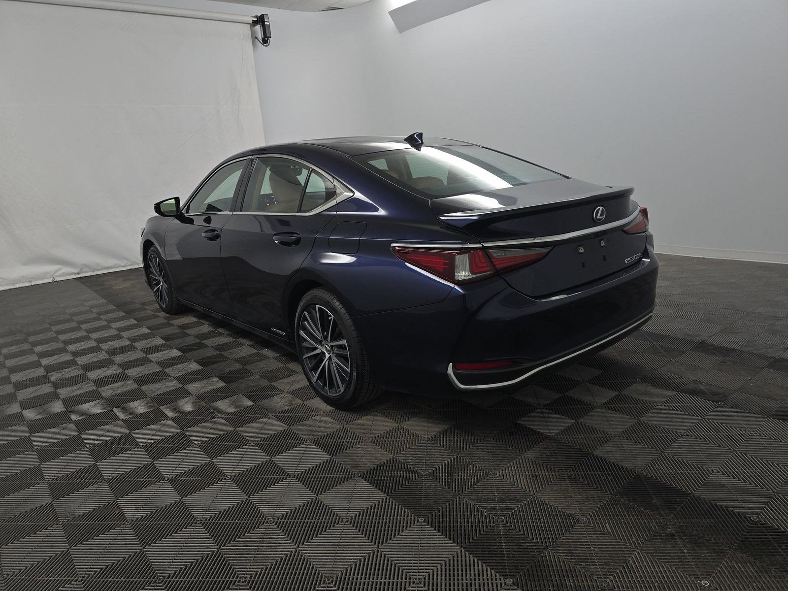 2022 Lexus ES ES 300h Luxury