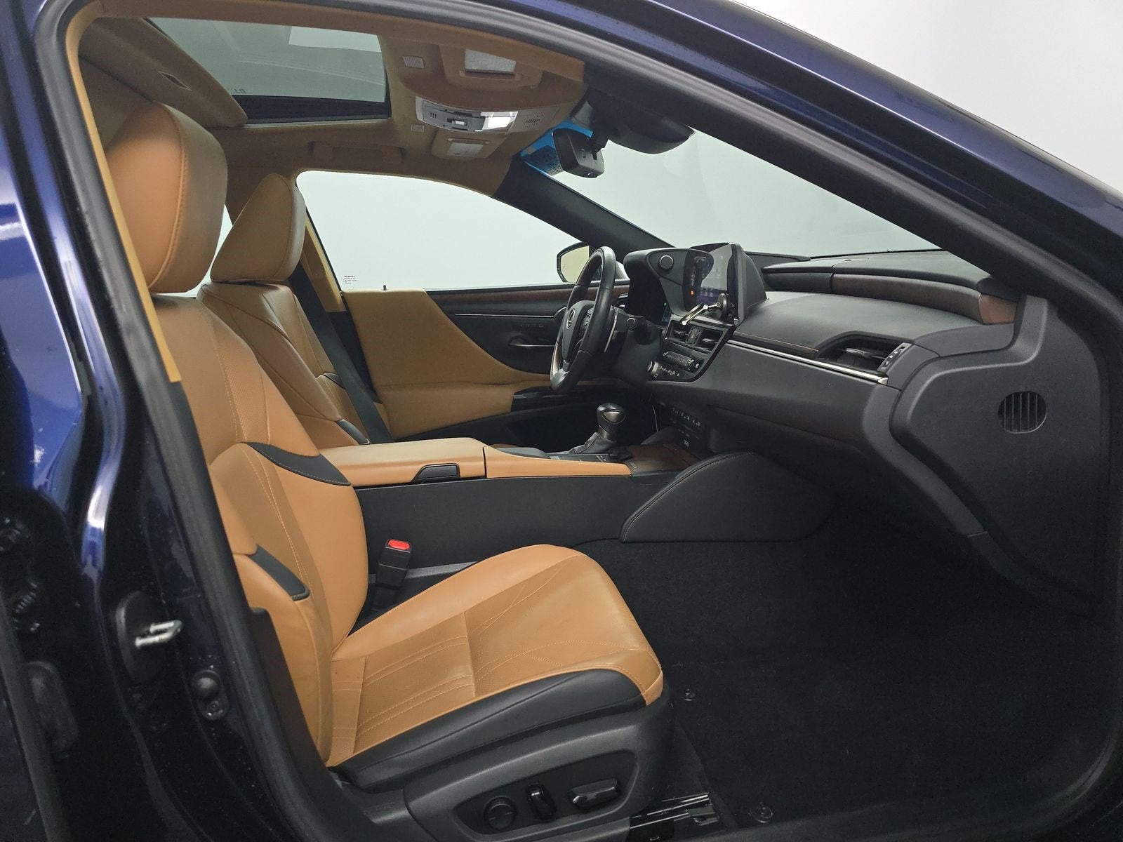 2022 Lexus ES ES 300h Luxury