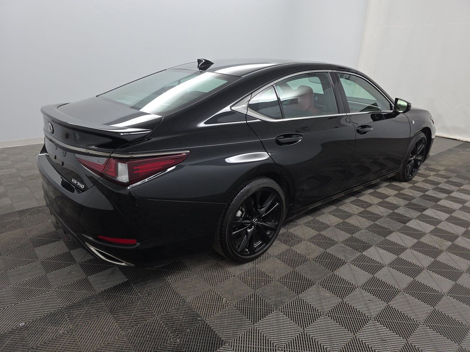 2023 Lexus ES ES 350 F SPORT Handling