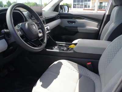 2023 Honda Pilot 2WD LX
