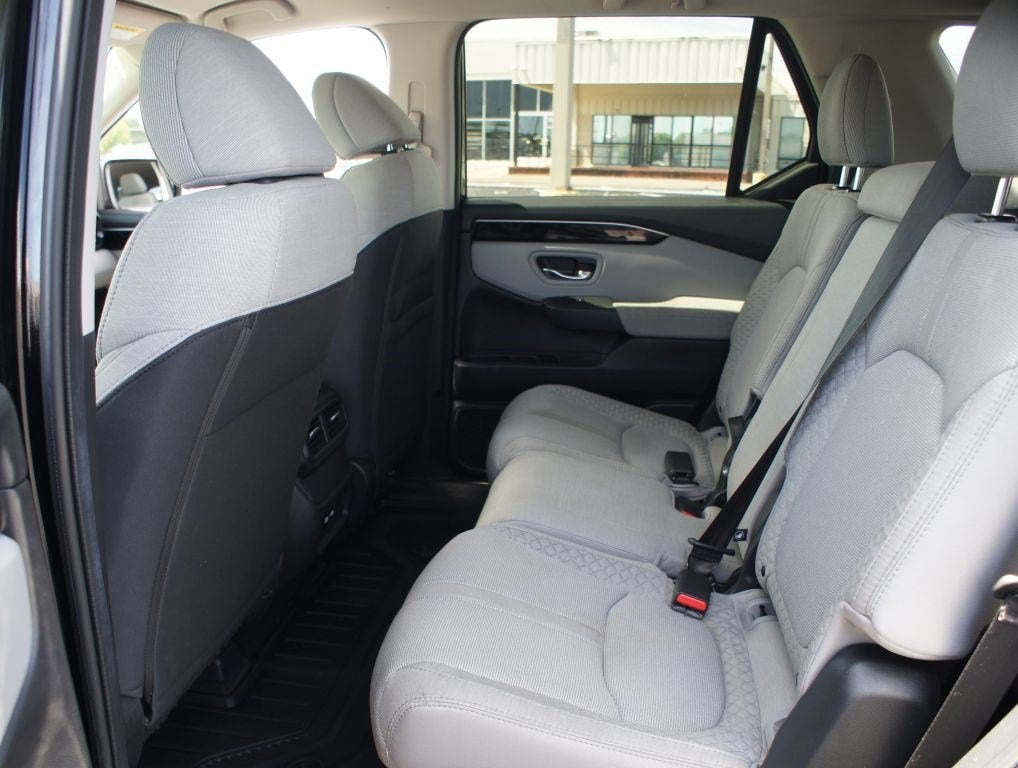 2023 Honda Pilot 2WD LX