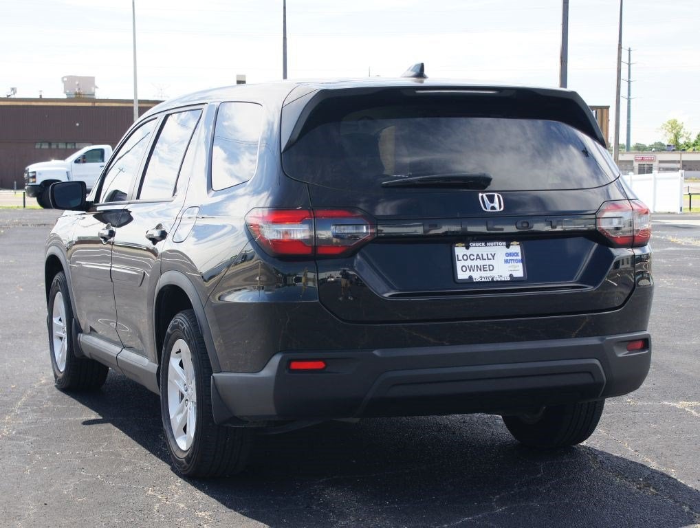 2023 Honda Pilot 2WD LX
