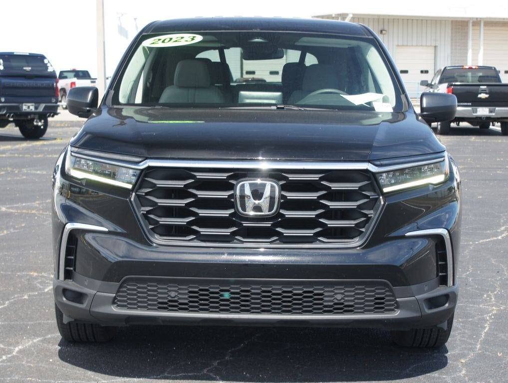 2023 Honda Pilot 2WD LX