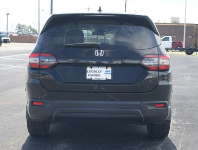 2023 Honda Pilot 2WD LX